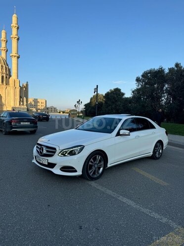 Mercedes E 220 d 2014, 211,522 km - 2.2 l - Bakı