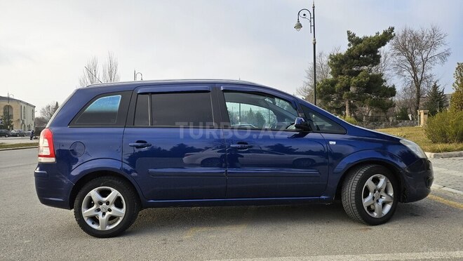 Opel Zafira 2009, 242,000 km - 1.7 l - Şamaxı