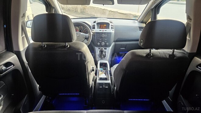 Opel Zafira 2009, 242,000 km - 1.7 l - Şamaxı