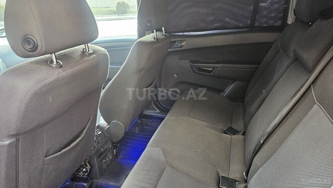 Opel Zafira 2009, 242,000 km - 1.7 l - Şamaxı