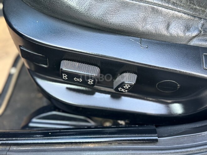 BMW 528 1998, 280,000 km - 2.8 l - Bakı