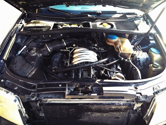 Audi A6 1998, 213,675 km - 2.4 l - Bakı