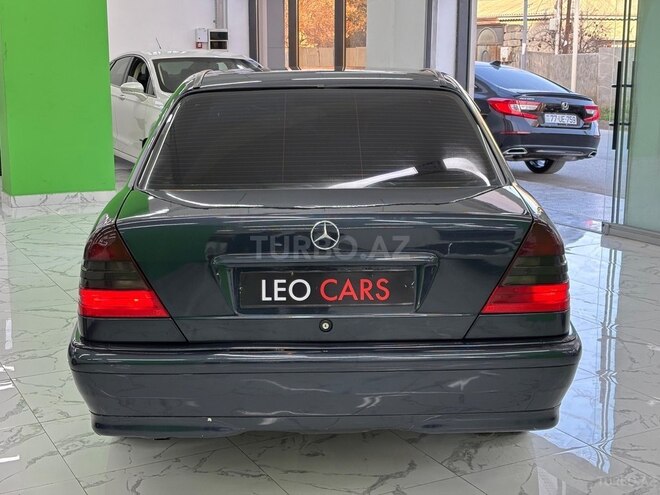 Mercedes C 180-7