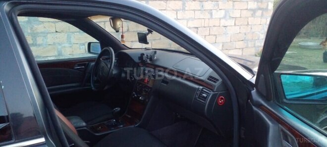 Mercedes E 230 1997, 560,000 km - 2.3 l - Şirvan