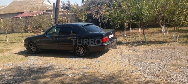 Mercedes E 230 1997, 560,000 km - 2.3 l - Şirvan