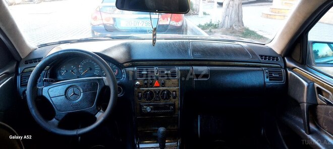 Mercedes E 280 1998, 355,680 km - 2.8 l - Gəncə