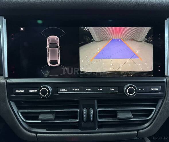 Porsche Macan-16