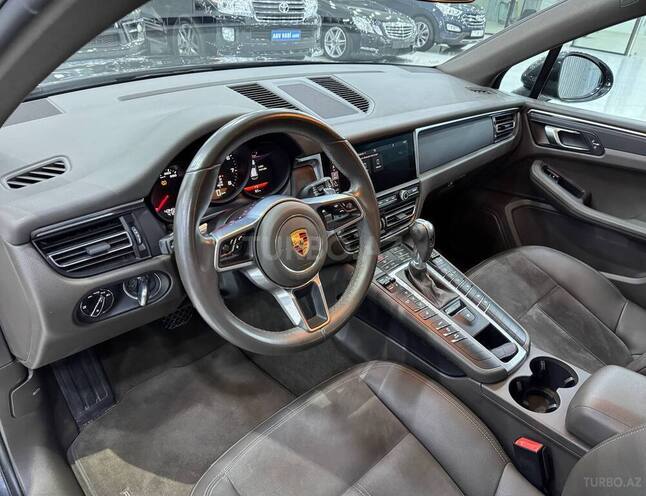 Porsche Macan-9
