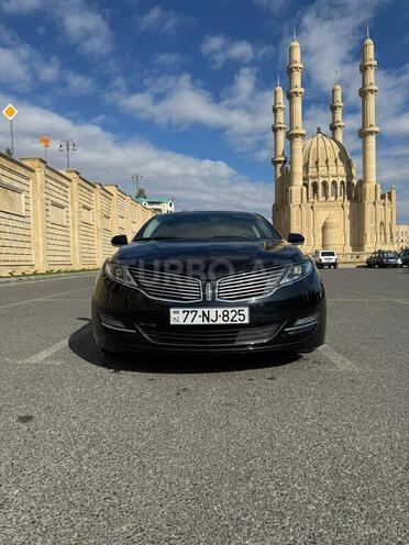 Lincoln MKZ-1