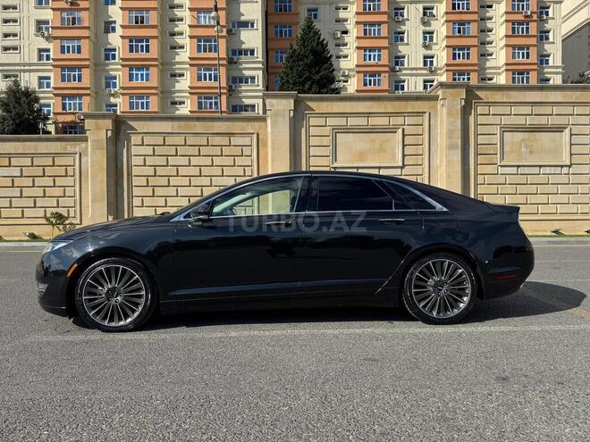 Lincoln MKZ-4