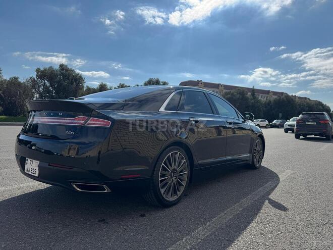 Lincoln MKZ-9