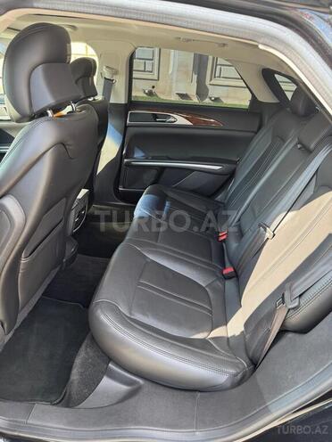 Lincoln MKZ-11