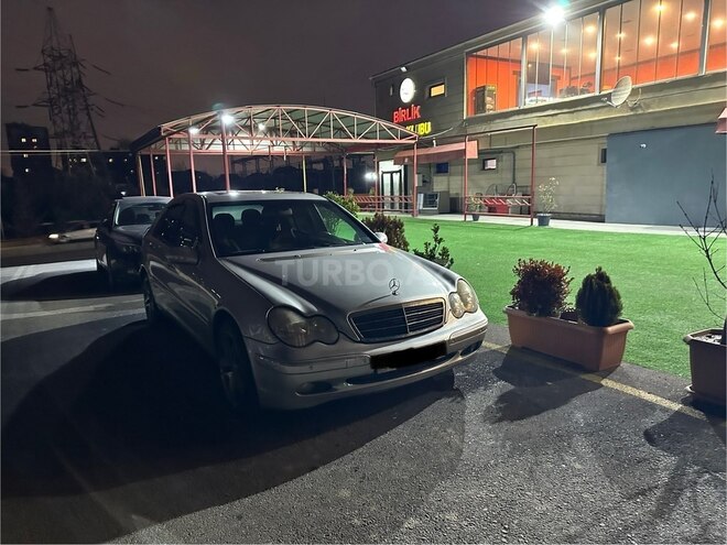Mercedes C 200 2000, 289,000 km - 2.0 l - Bakı