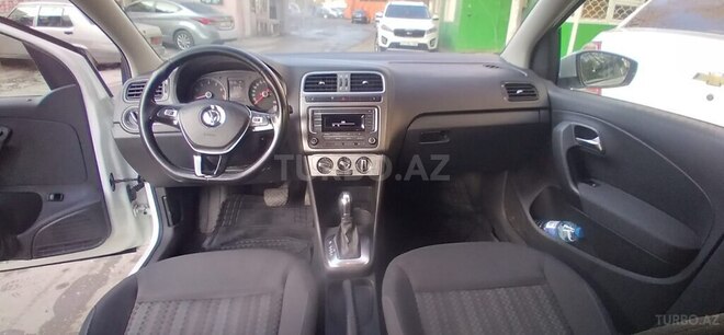 Volkswagen Polo 2019, 132,406 km - 1.6 л - Bakı