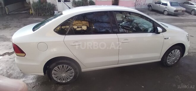 Volkswagen Polo 2019, 132,406 km - 1.6 л - Bakı