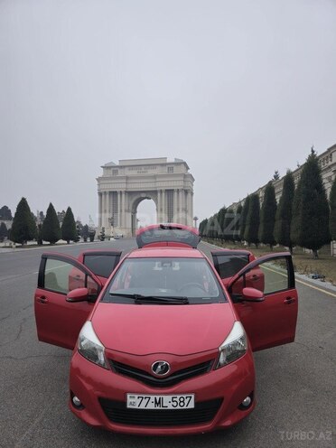 Toyota Vitz 2012, 107,000 km - 1.3 l - Bakı