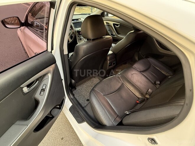 Hyundai Avante 2015, 129,567 km - 1.6 l - Balakən