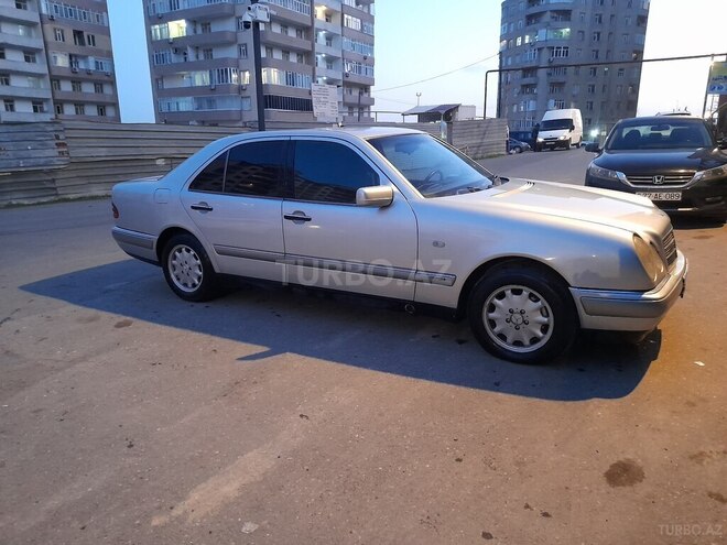 Mercedes E 200 1997, 253,663 km - 2.0 л - Bakı