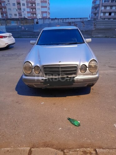 Mercedes E 200 1997, 253,663 km - 2.0 л - Bakı
