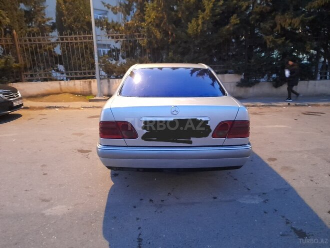 Mercedes E 200 1997, 253,663 km - 2.0 л - Bakı