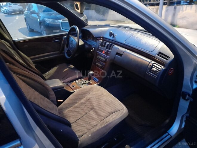 Mercedes E 200 1997, 253,663 km - 2.0 л - Bakı