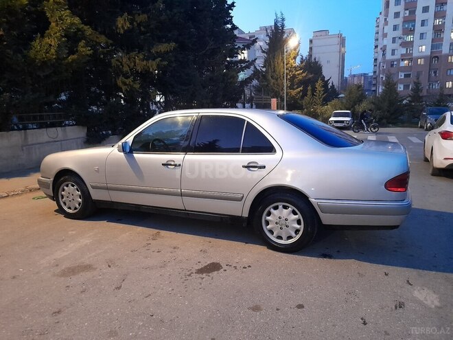 Mercedes E 200 1997, 253,663 km - 2.0 л - Bakı