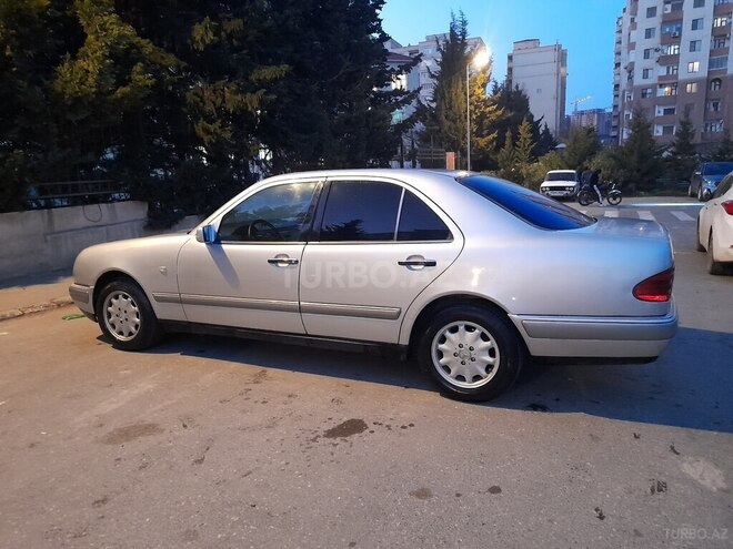 Mercedes E 200 1997, 253,663 km - 2.0 л - Bakı