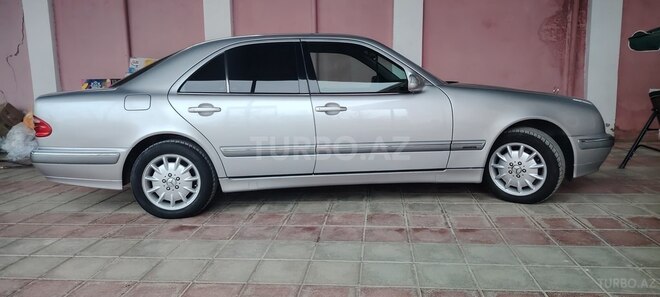 Mercedes E 240 2000, 161,823 km - 2.4 л - Şirvan