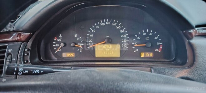 Mercedes E 240 2000, 161,823 km - 2.4 л - Şirvan