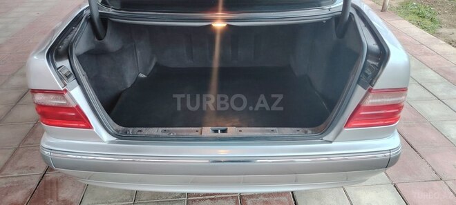 Mercedes E 240 2000, 161,823 km - 2.4 л - Şirvan