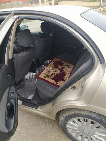 Nissan Sunny 2006, 289,000 km - 1.6 l - Quba