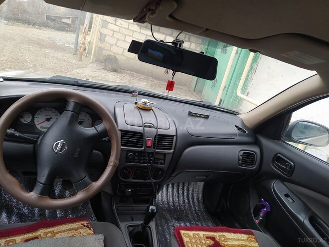 Nissan Sunny 2006, 289,000 km - 1.6 l - Quba