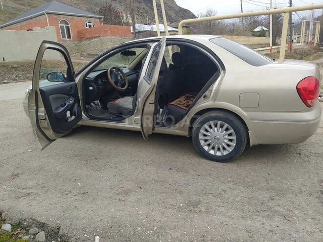 Nissan Sunny 2006, 289,000 km - 1.6 l - Quba