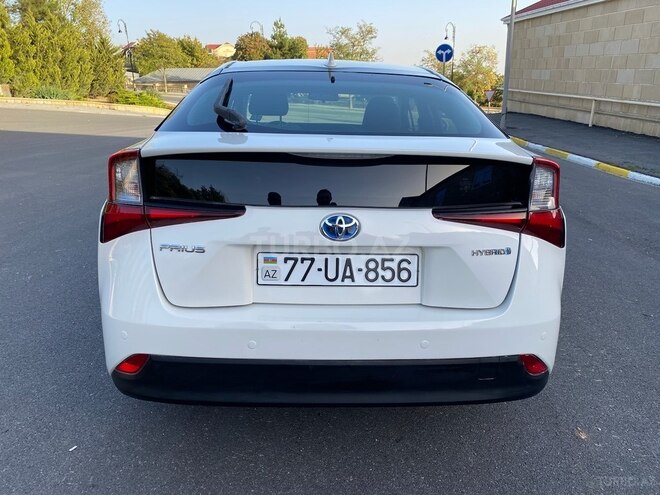 Toyota Prius 2019, 90,800 km - 1.8 l - Şamaxı