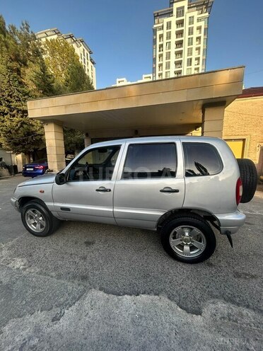 Chevrolet Niva 2006, 25,850 km - 1.7 l - Masallı