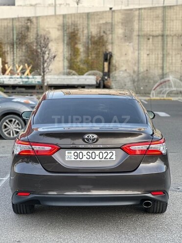 Toyota Camry-3