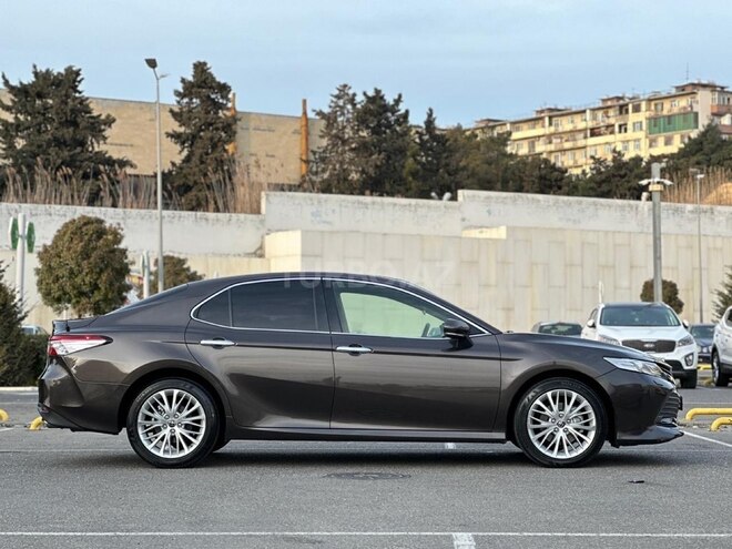 Toyota Camry-6