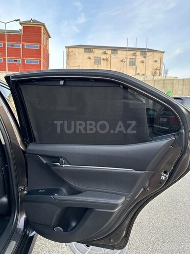 Toyota Camry-13