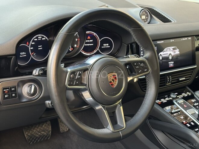 Porsche Cayenne-8