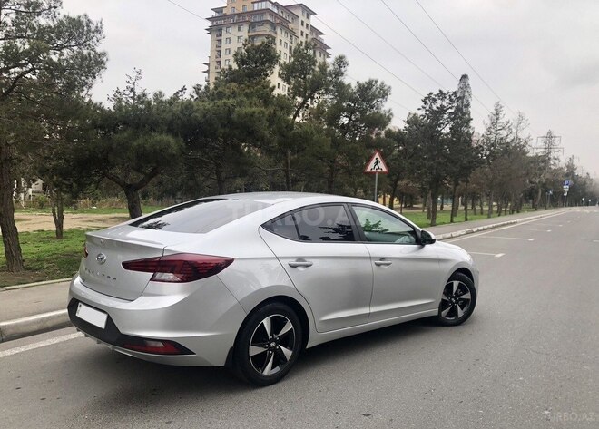 Hyundai Elantra 2019, 118,000 km - 2.0 l - Bakı