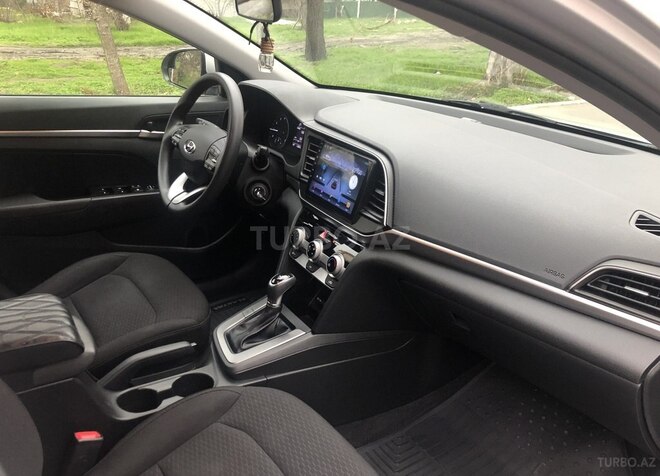 Hyundai Elantra 2019, 118,000 km - 2.0 l - Bakı