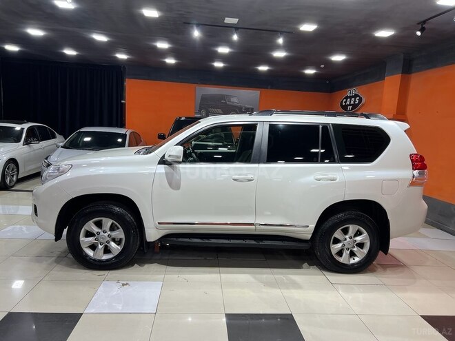 Toyota Land Cruiser Prado-4