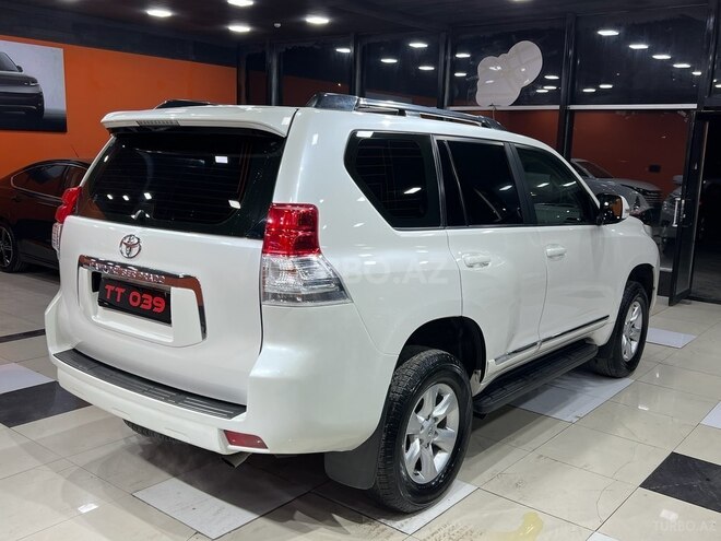 Toyota Land Cruiser Prado-6