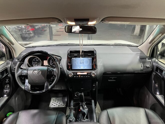 Toyota Land Cruiser Prado-14