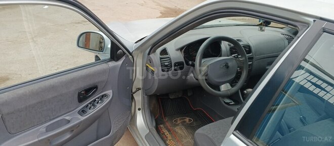 Hyundai Accent 2004, 284,854 km - 1.6 l - Bakı