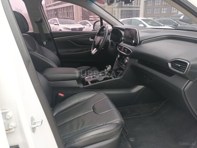 Hyundai Santa Fe-13