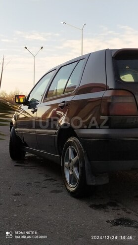 Volkswagen Golf 1997, 280,000 km - 1.8 l - Şəki