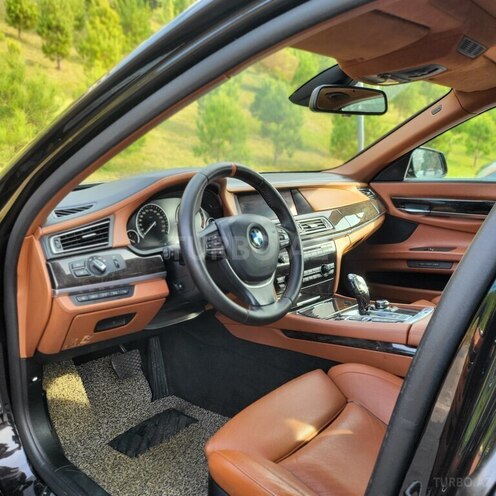 BMW 750 2011, 250,000 km - 4.4 l - Bakı