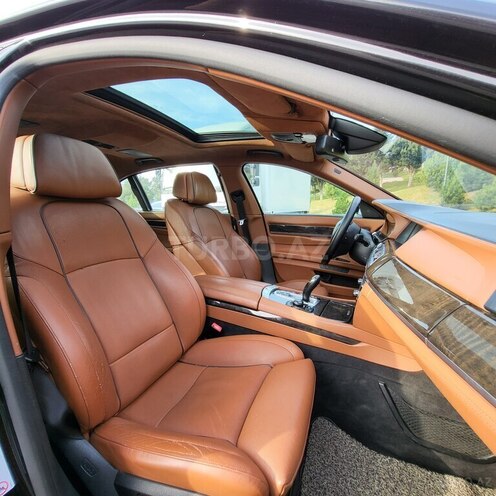 BMW 750 2011, 250,000 km - 4.4 l - Bakı