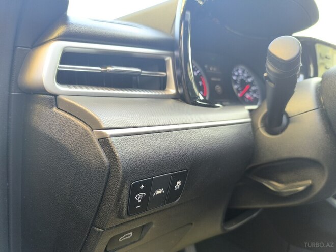 Kia K5-10